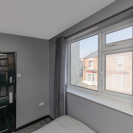 Central Thornaby Rooms Thornaby on Tees Bagian luar foto