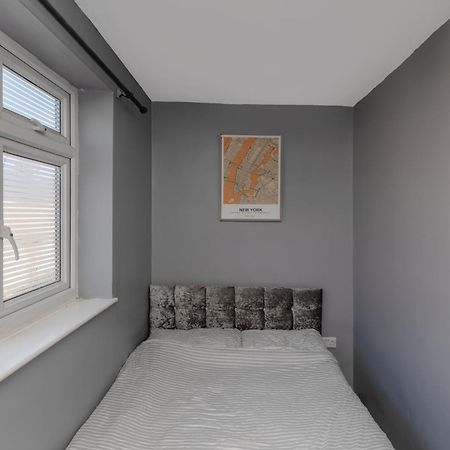 Central Thornaby Rooms Thornaby on Tees Bagian luar foto